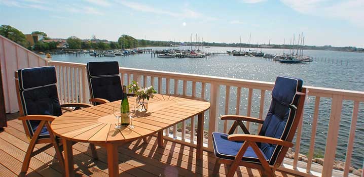 From the balcony of your holiday flat you can enjoy a beautiful view of the marina